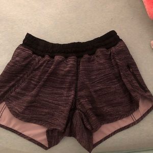 LULULEMON tracker short size 8 grey pattern LONG